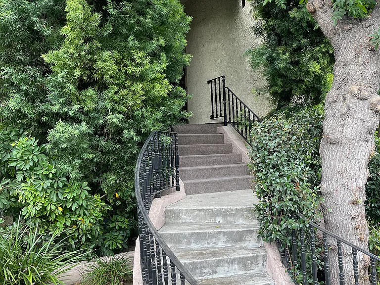 4314 Matilija Ave — Photo 2