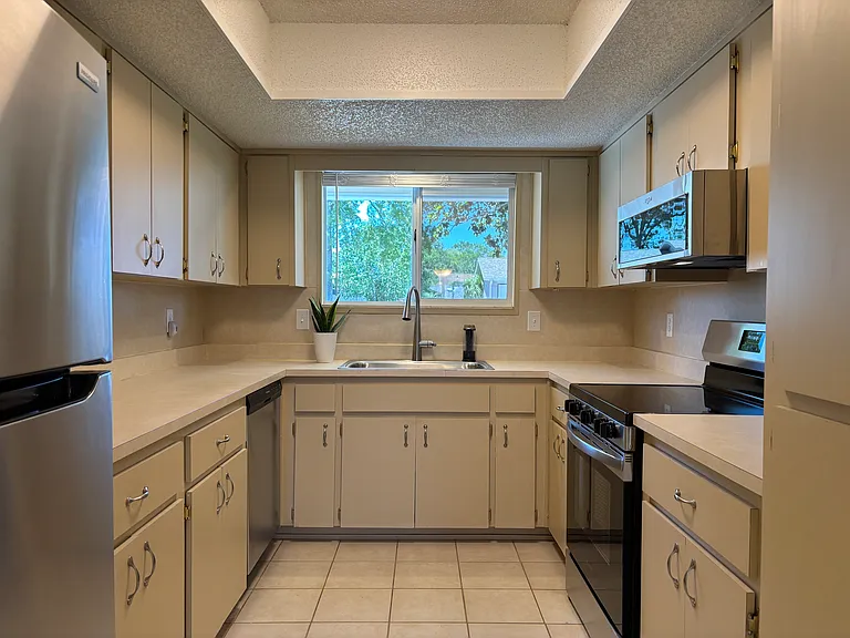 10923 SW 83rd Ct — Photo 11