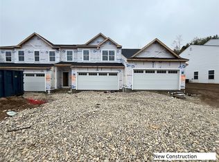 3512 Bushwillow Dr, Uniontown, OH