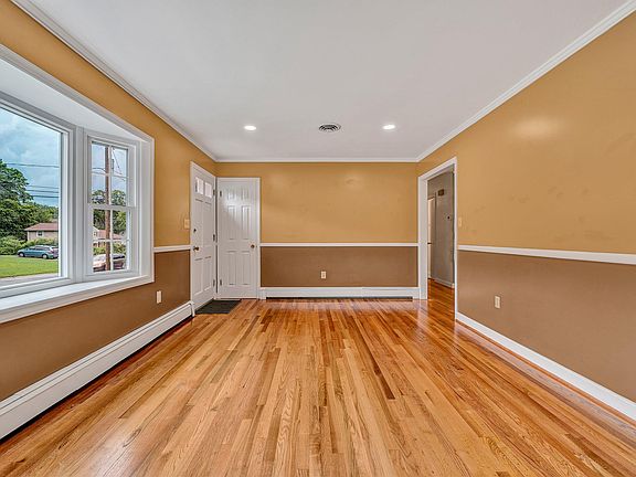 5th image of 3636 Kentland Dr