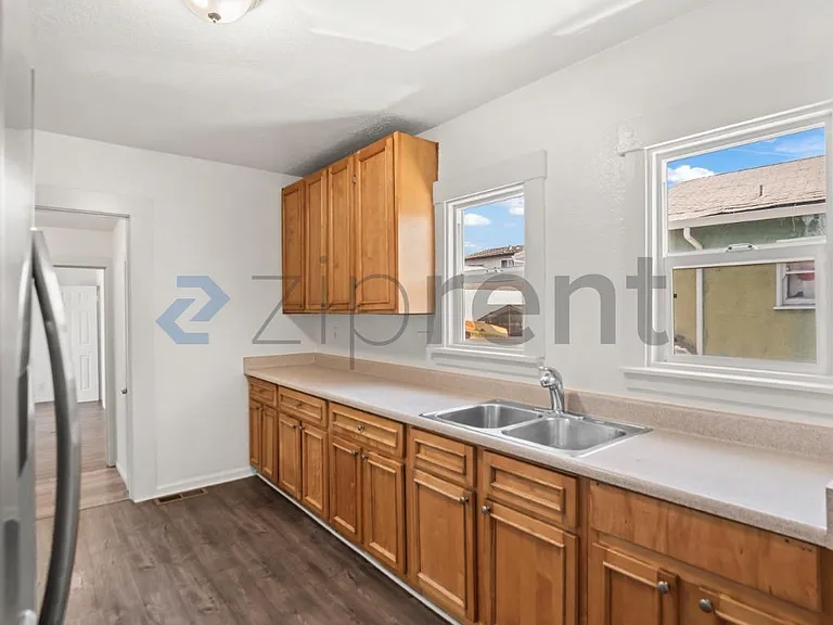 1253 84th Ave — Photo 8
