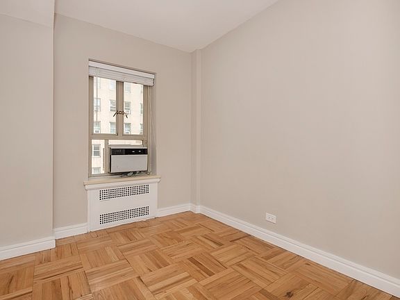5th image of 36 E 36th St APT 8B