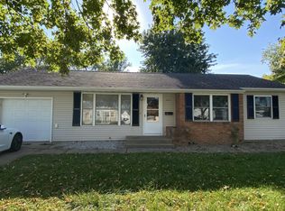 205 Briar Ln, Champaign, IL