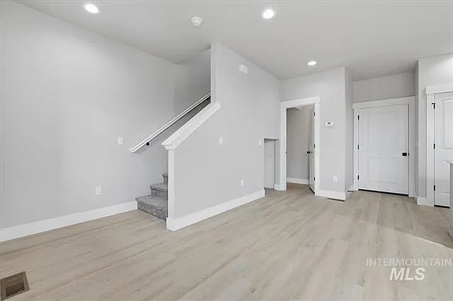 1133 E Jackpot Ln — Photo 7