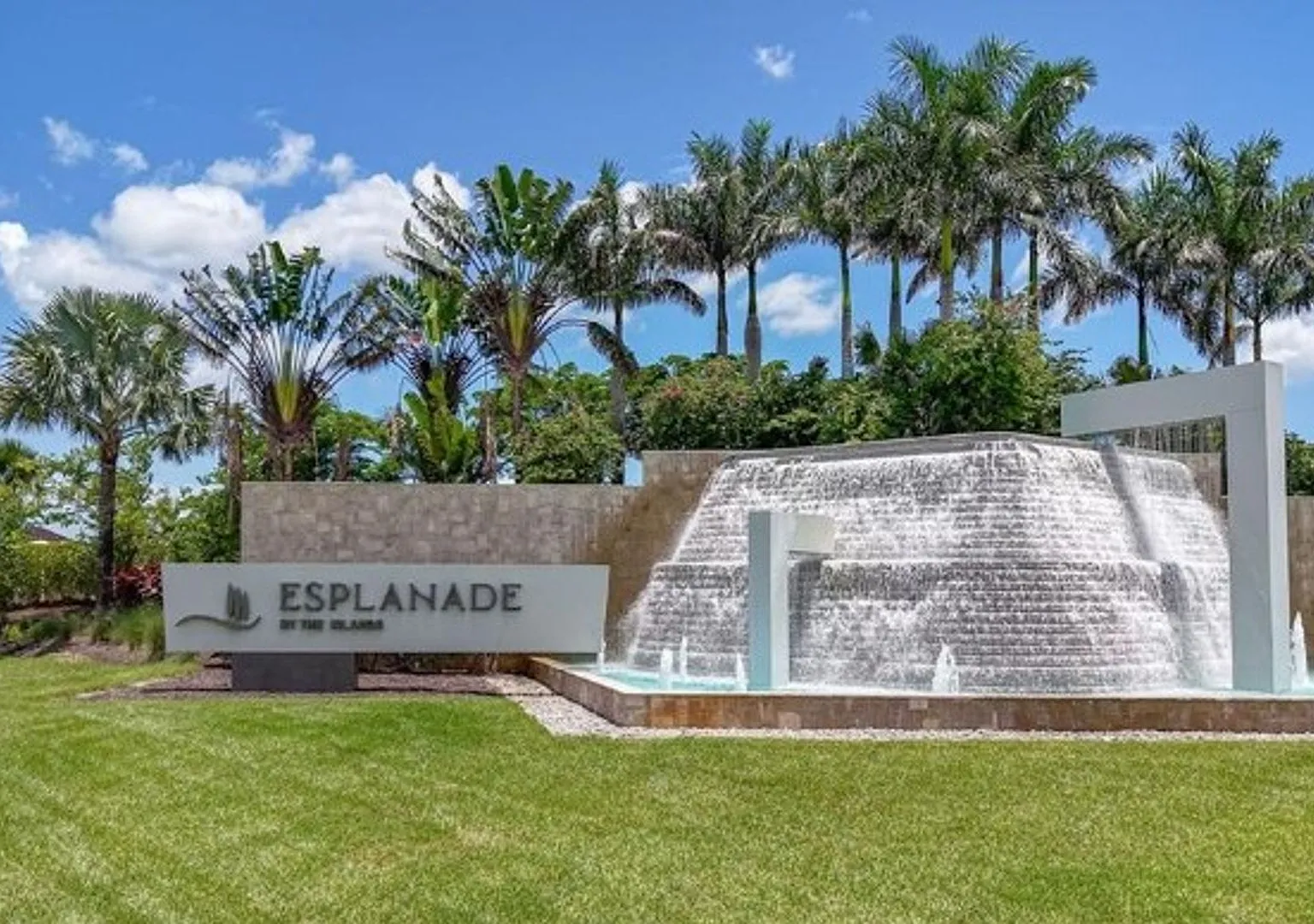 ** Esplanade By The Islands Naples, Florida ** 3 Bed\2.5 Bath Beautiful Condo Ready For A Seasona... — Photo 3