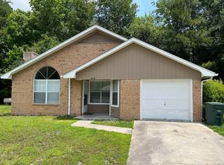 979 Birchfield Dr, Hinesville, GA 31313
