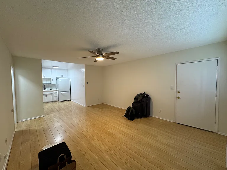1937 N Bronson Ave #6 — Photo 7