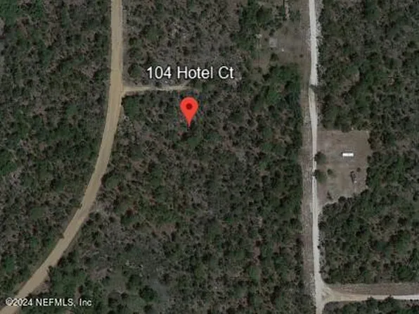 104 HOTEL Court, Interlachen, FL 32148