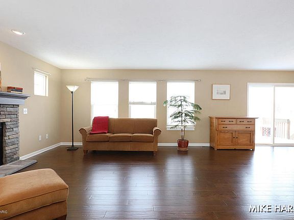 5th image of 607 Orchard Dr NE