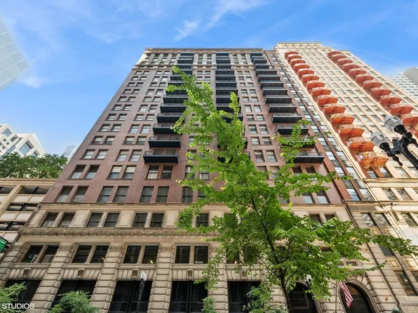 212 W Washington St APT 1006, Chicago, IL 60606