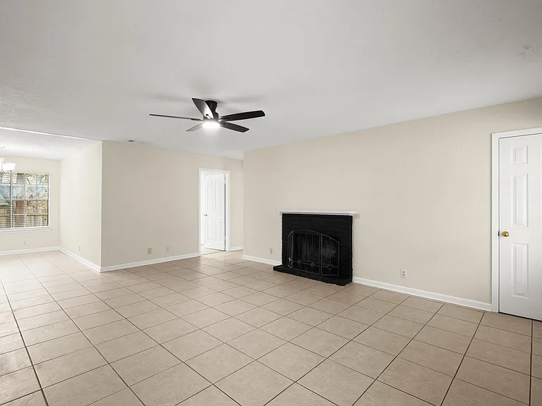 3801 Foust Trl #B — Photo 9