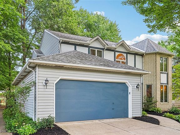 2nd image of 21159 Jonathan Dr