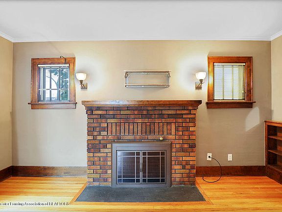 5th image of 1809 N Genesee Dr