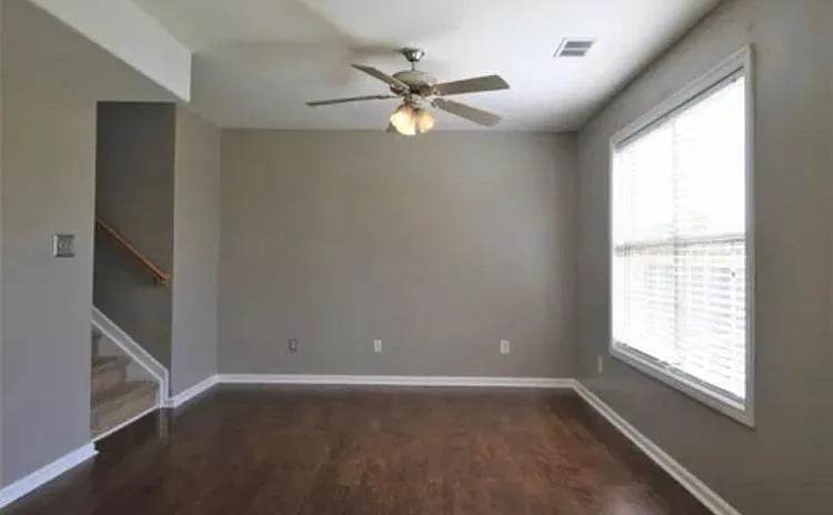 428 Greathouse Dr — Photo 6