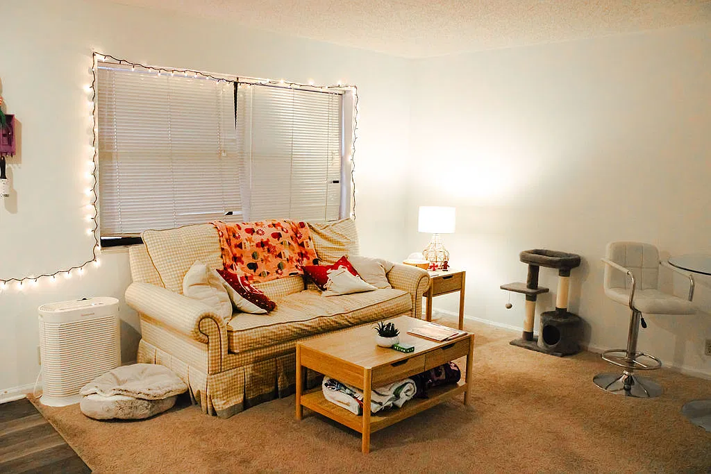 3 bed, 1.5 bath, 1350 sqft, $1,350 — Photo 3
