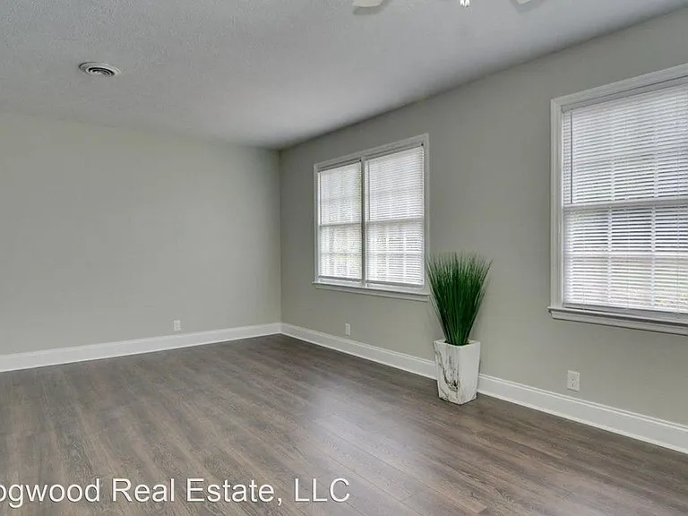 3590 Westhampton Dr — Photo 25