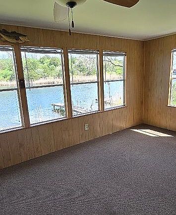 3 season room with lake view