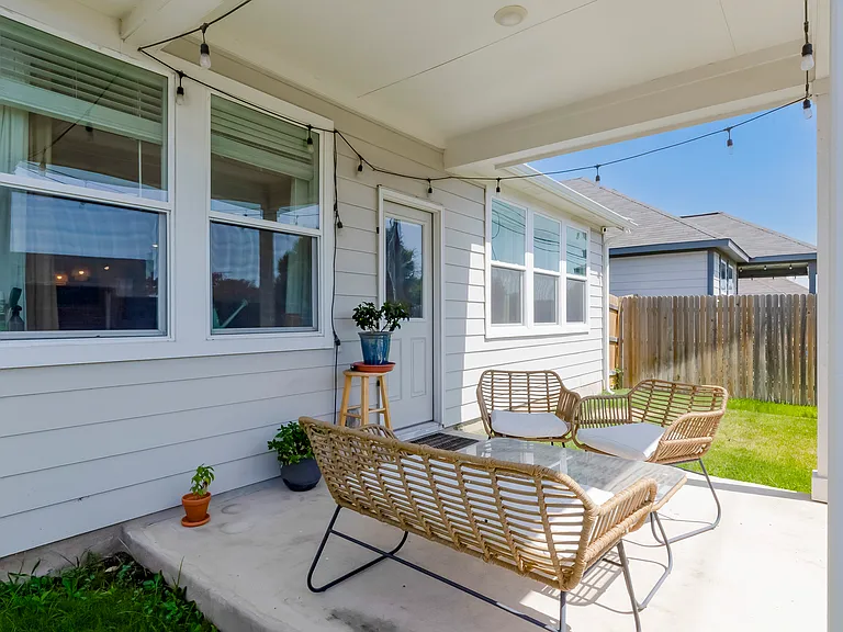 15805 Oglethorpe Dr — Photo 34