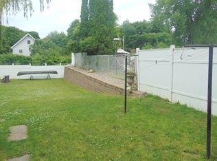 149 New Turnpike Rd, Troy, NY 12182