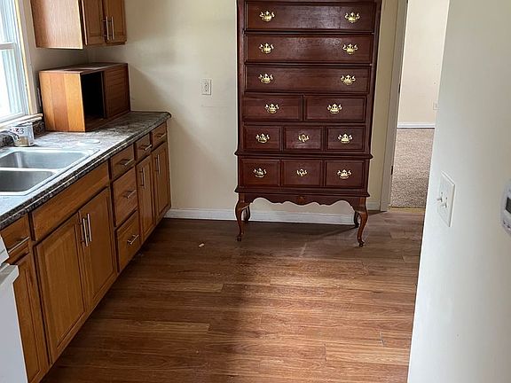 3rd image of 1517 N Fillmore St #1