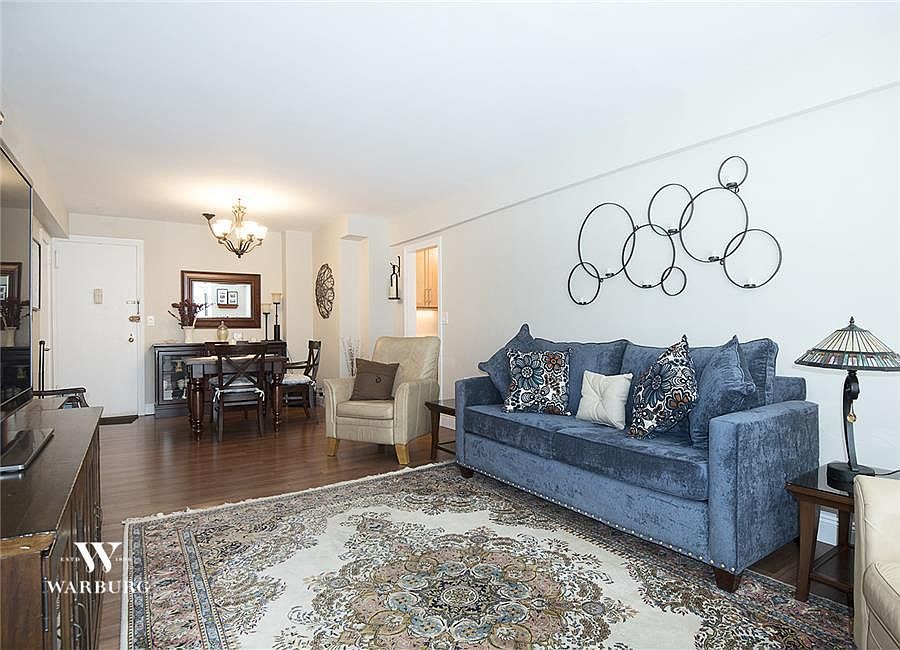 1st image of 10 E End Ave APT 7A