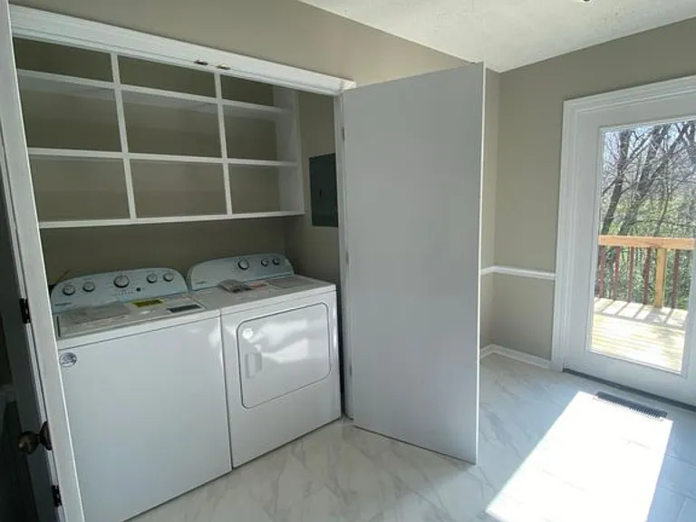 1704 Oak Hill Dr — Photo 12