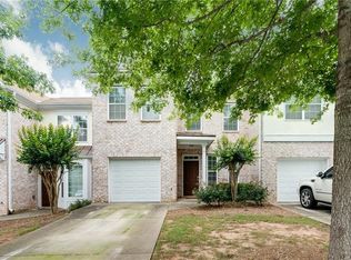 392 Saint Claire Dr, Alpharetta, GA 30004