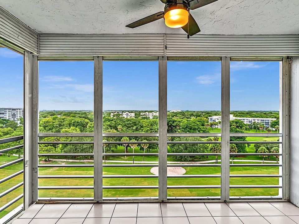 1st image of 575 Oaks Lane #1004