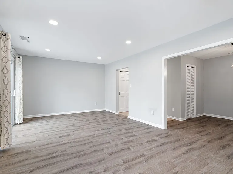 4405 Aspen Dr — Photo 32