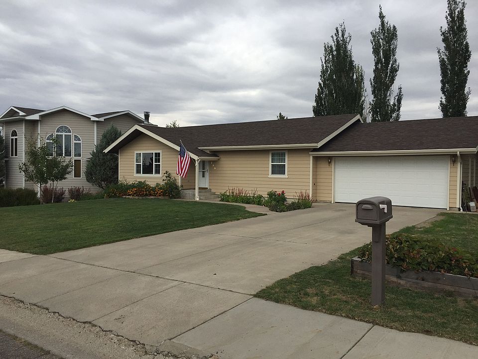 1st image of 209 Glenwood Ct