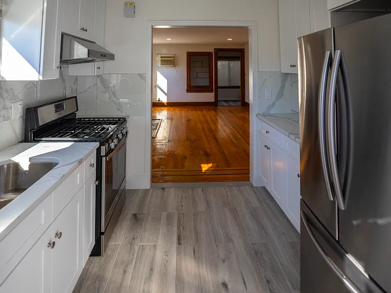 31 Spring Valley Ave — Photo 19