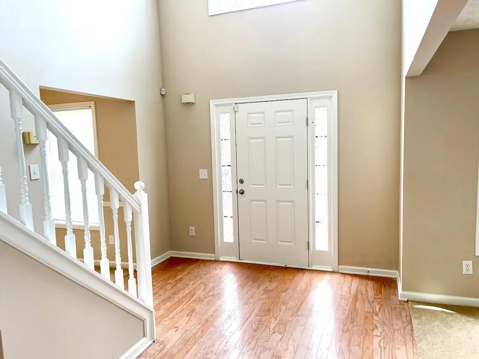 4 bed, 2.5 bath, 2698 sqft, $2,100 — Photo 3