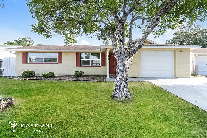 7125 Sandalwood Dr — Photo 1