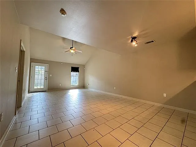 204 S General Pershing St — Photo 5