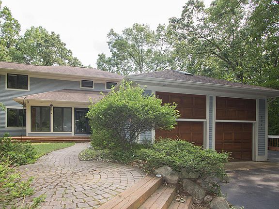 5th image of 2041 Saxonia Ln