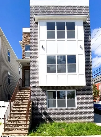 70 N 6th St #2 — Photo 1