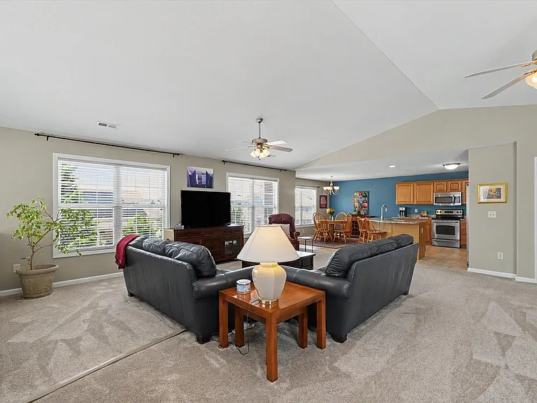 106 Essex Ln #3 — Photo 5