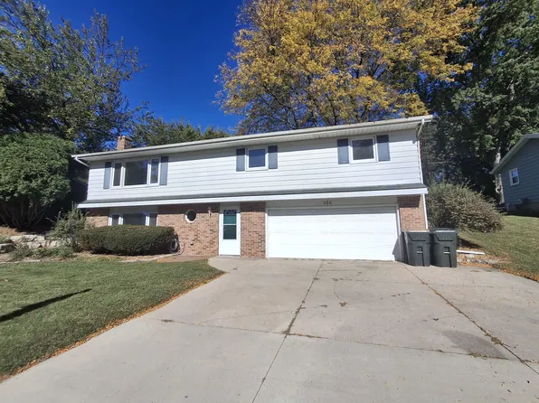 924 Buena Vista Dr, Sun Prairie, WI 53590