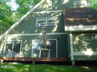 8 Shenandoah Dr, Galena, IL 61036