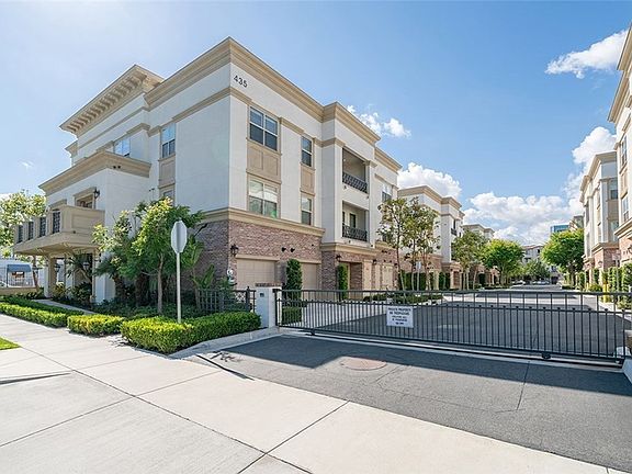2nd image of 435 S Anaheim Blvd Unit 1