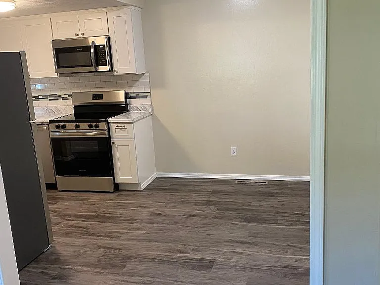 806 N Fremont Ave #A — Photo 3