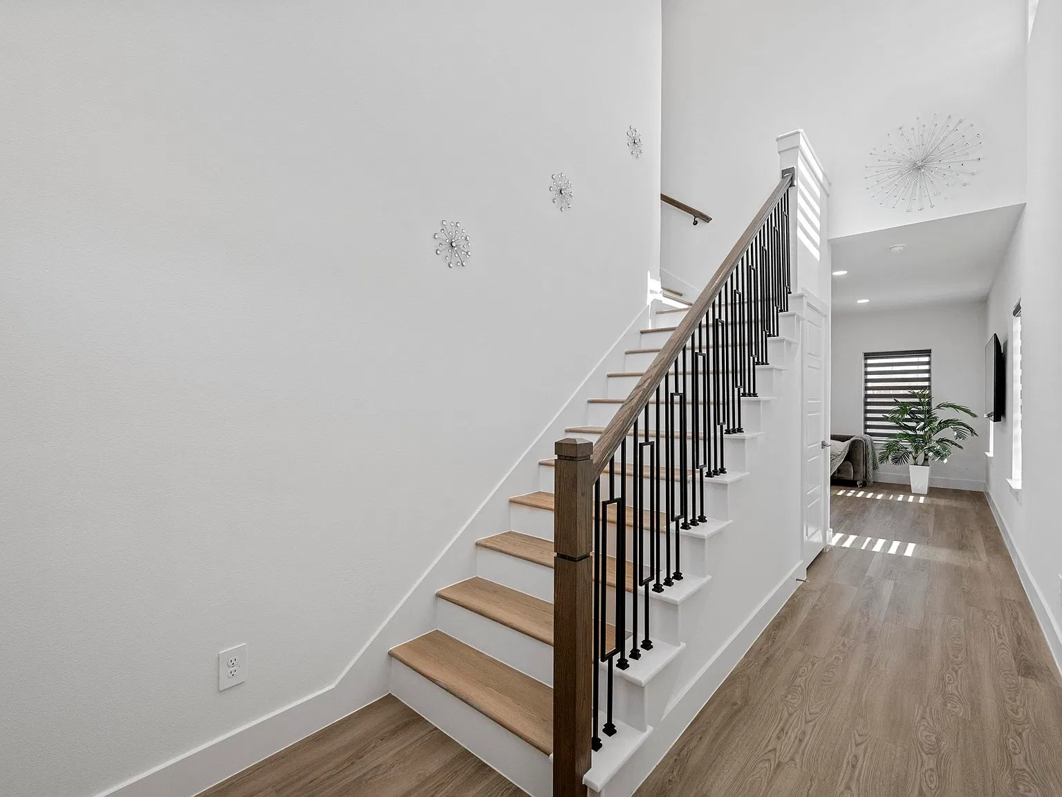 3 bed, 1703 sqft, $2,700 — Photo 3