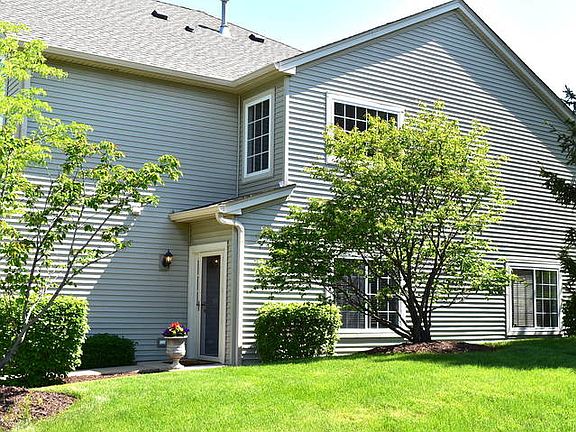 4th image of 379 Jamestown Ct #0
