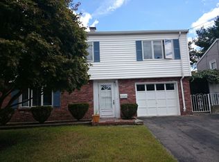 123 Northdale Rd, West Roxbury, MA 02132