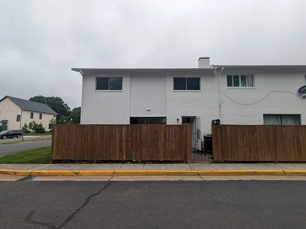 612 Adams St #7, Herndon, VA 20170