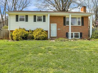 3589 Colony Ln, Roanoke, VA 24018