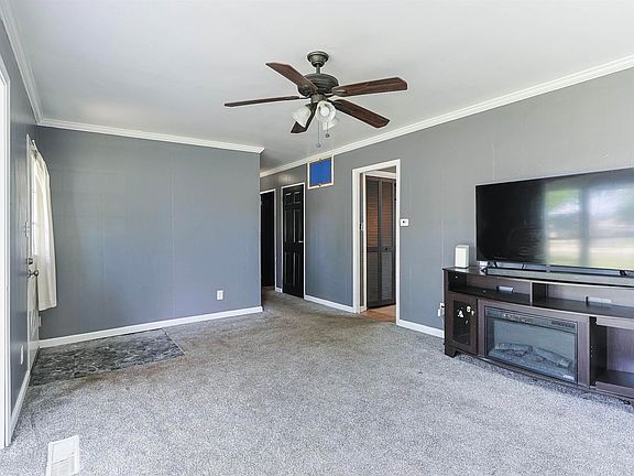 4th image of 25916 Lake Dr