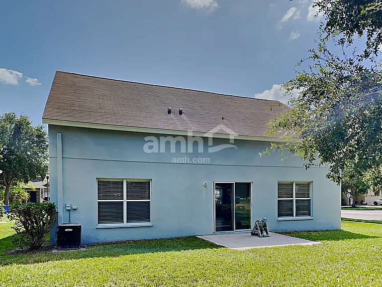 11002 Newbridge Dr — Photo 21