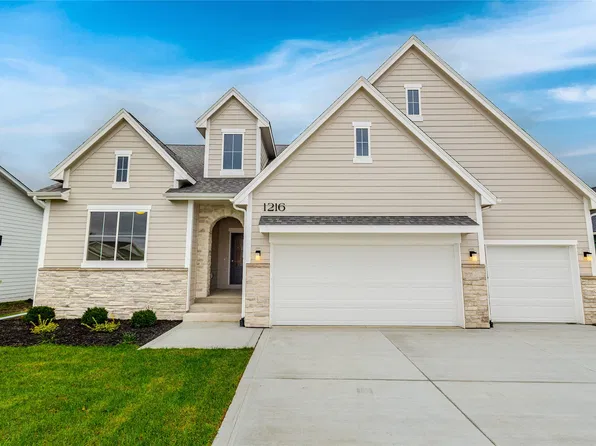 1216 SW 18th Ct, Grimes, IA 50111