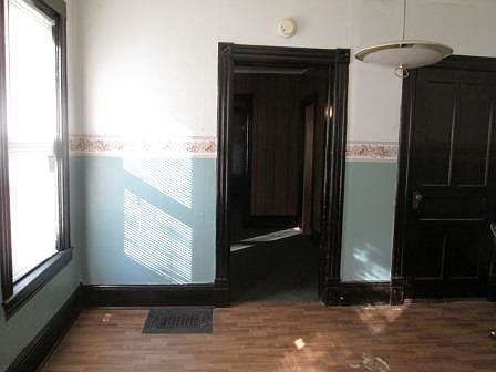 4th image of 306 Hamilton St